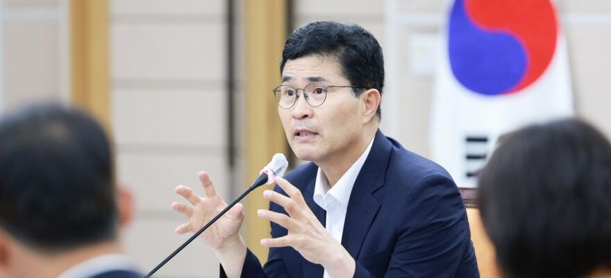 새만금 내국인 카지노 복합리조트 카드…대통령 질타·폐광지역 반발에 겹악재