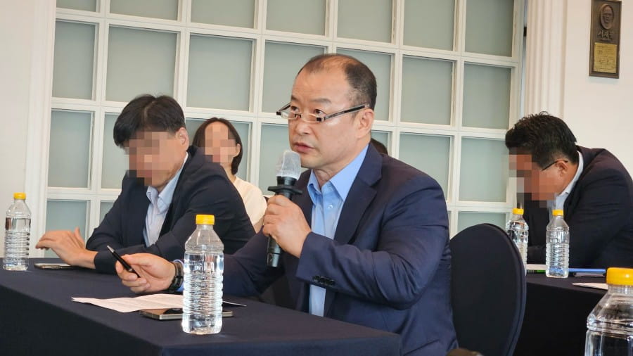 문체부가 꺼낸 개편안… '제도 정상화'와 '징벌 규제' 사이